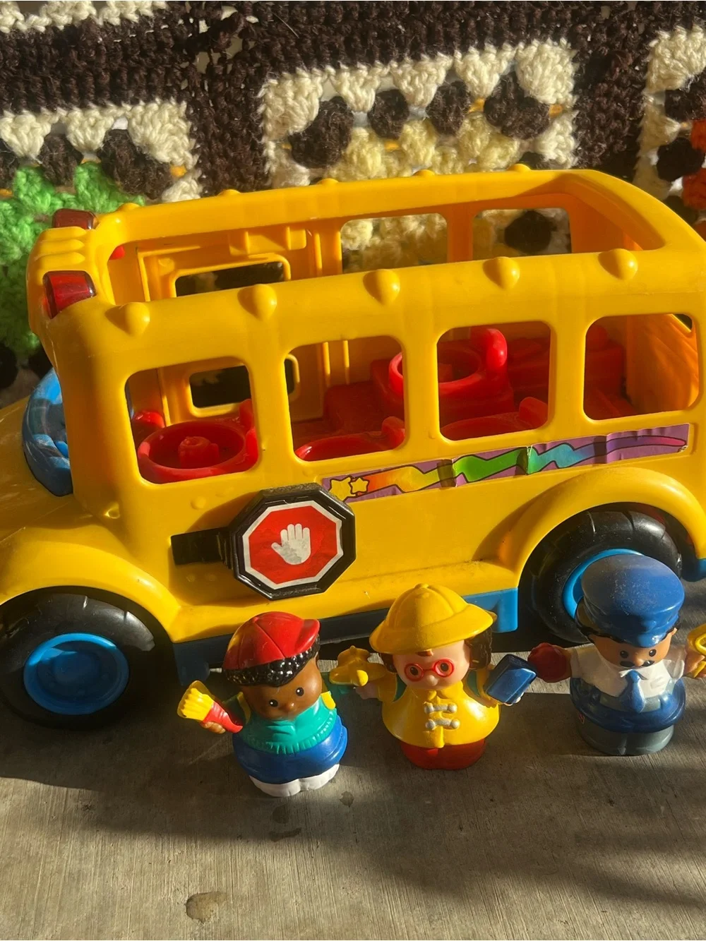 Fisher Price Little People Yellow School Bus with Driver & Kids